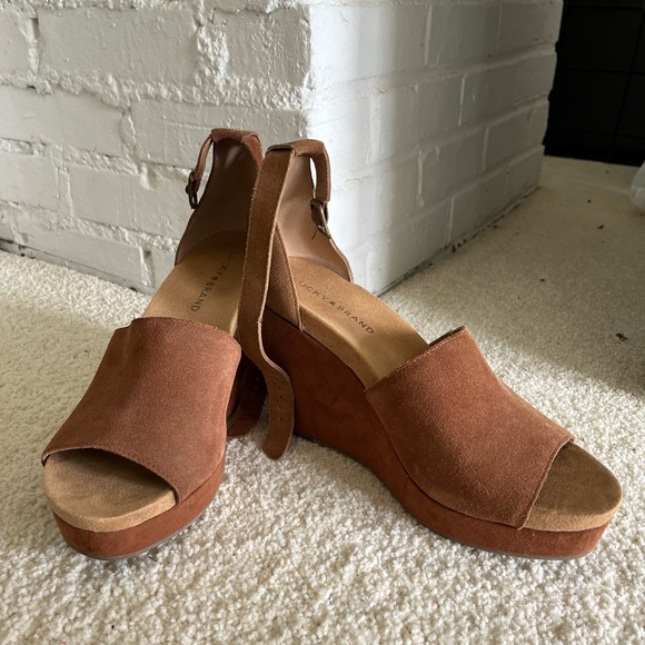Lucky Brand brown wedges size 10 - Picture 3 of 4